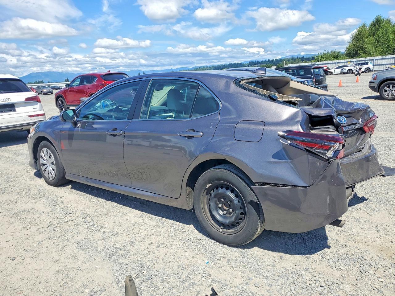 2024 Toyota Camry - Фото 2