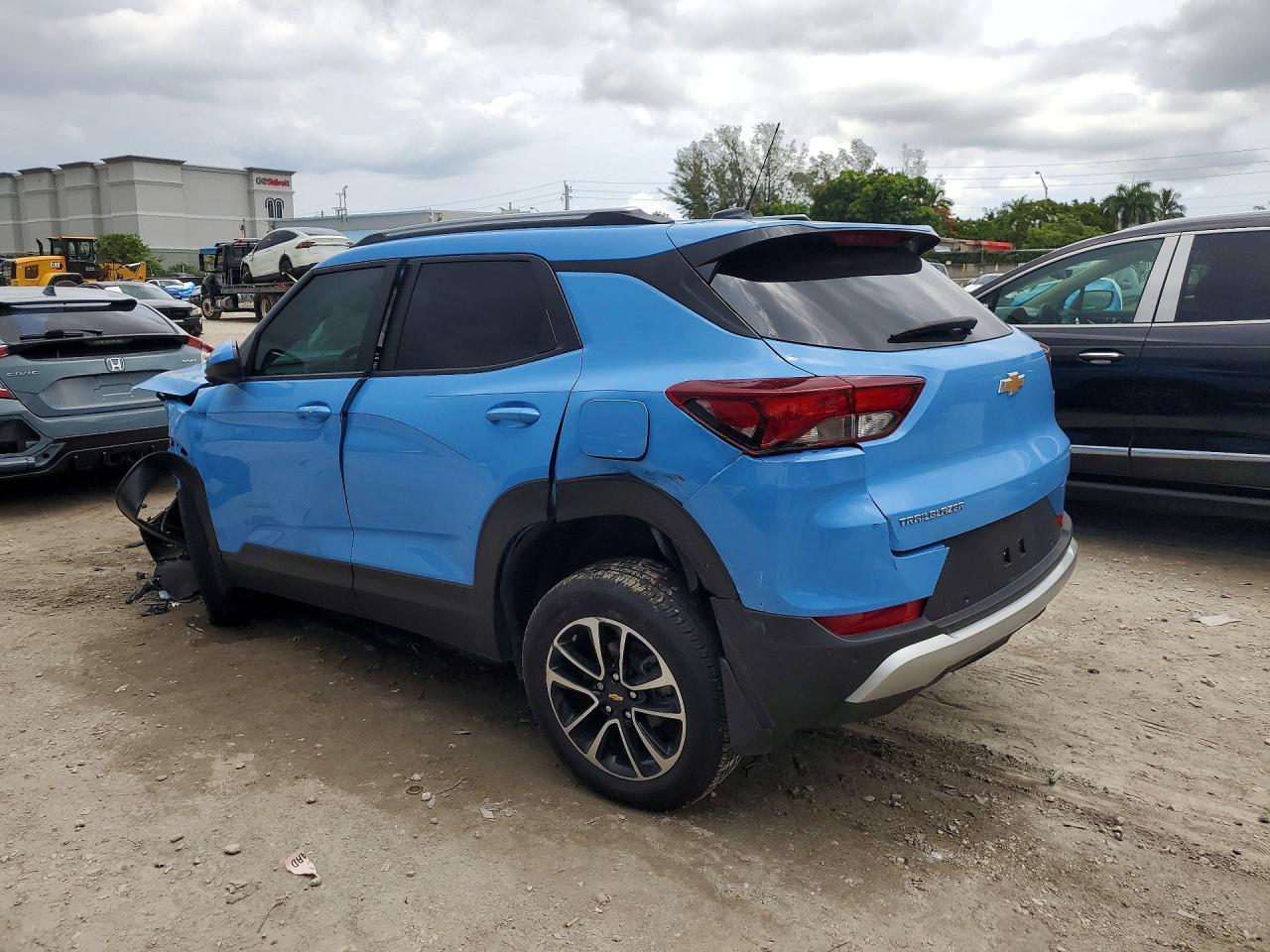 2024 Chevrolet Trailblazer Lt - Image 2