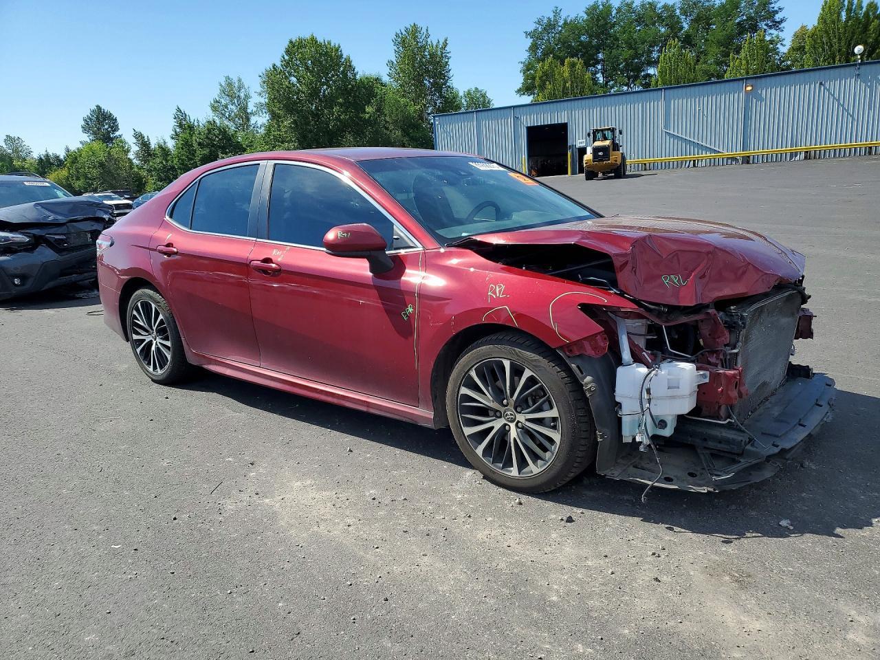 2018 Toyota Camry Se - Фото 4