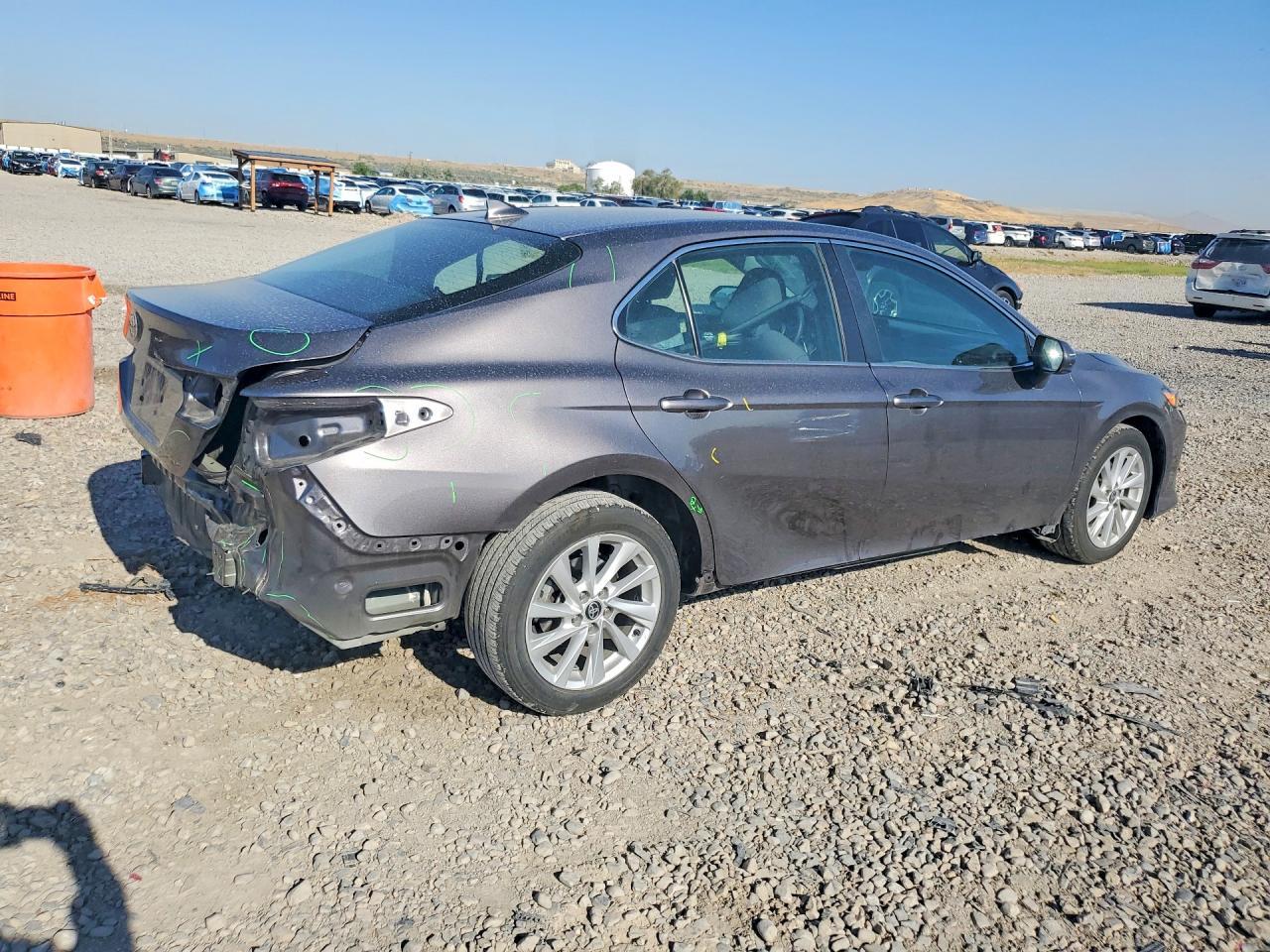 2024 Toyota Camry Le - Фото 3