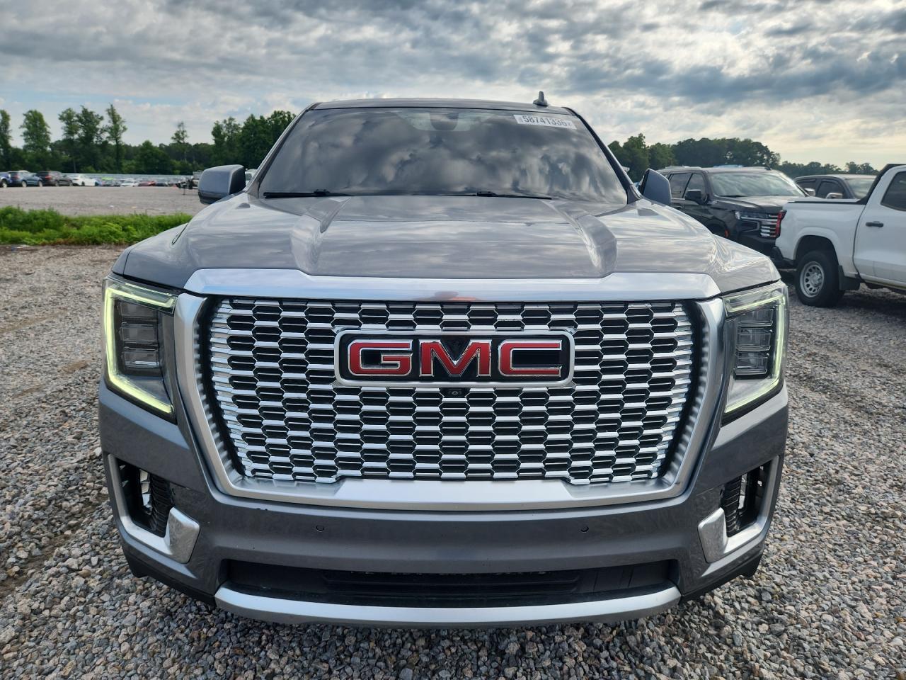 2021 GMC Yukon Denali - Image 5