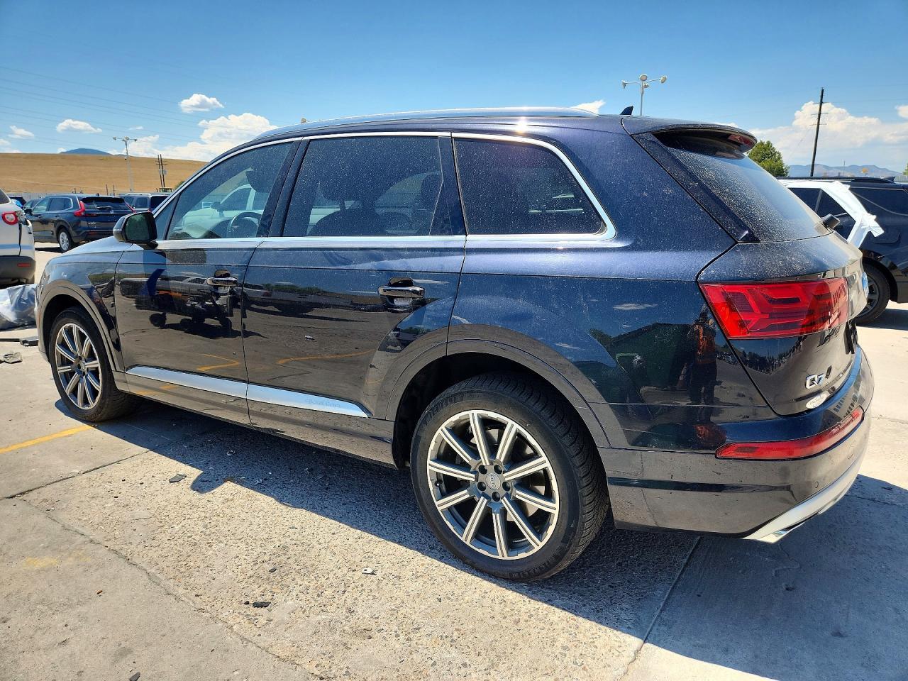 2017 Audi Q7 Premium Plus - Image 2