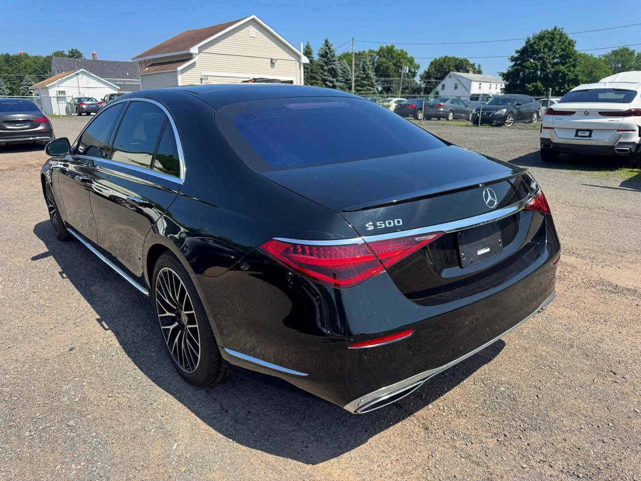 2022 Mercedes-Benz S 500 4Matic - Image 2
