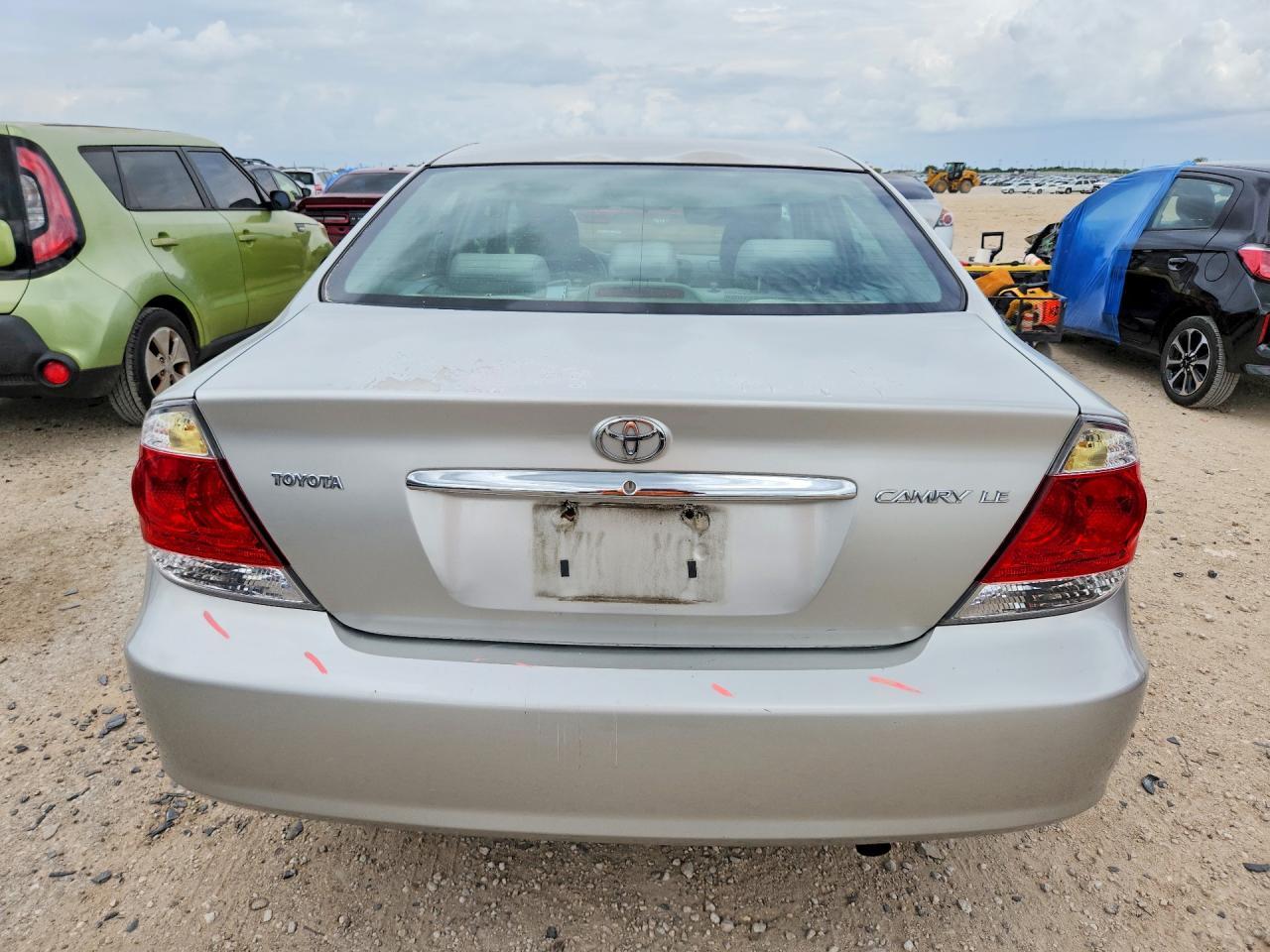 2005 Toyota Camry Le - Фото 6
