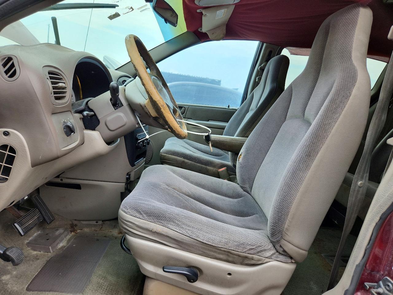 2001 Chrysler Voyager - Фото 7