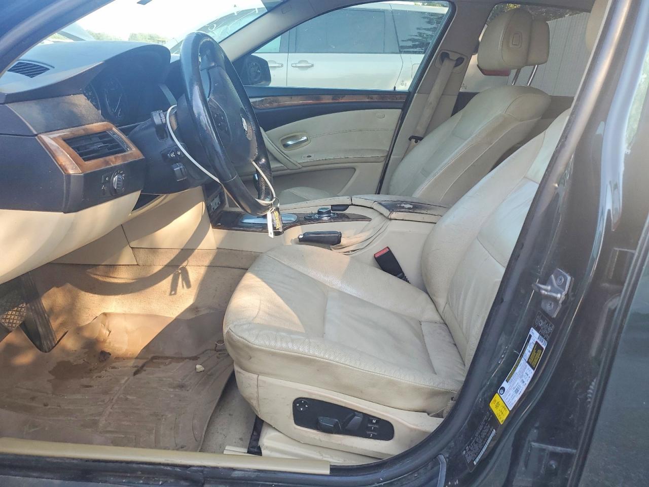 2010 BMW 528 I - Image 7