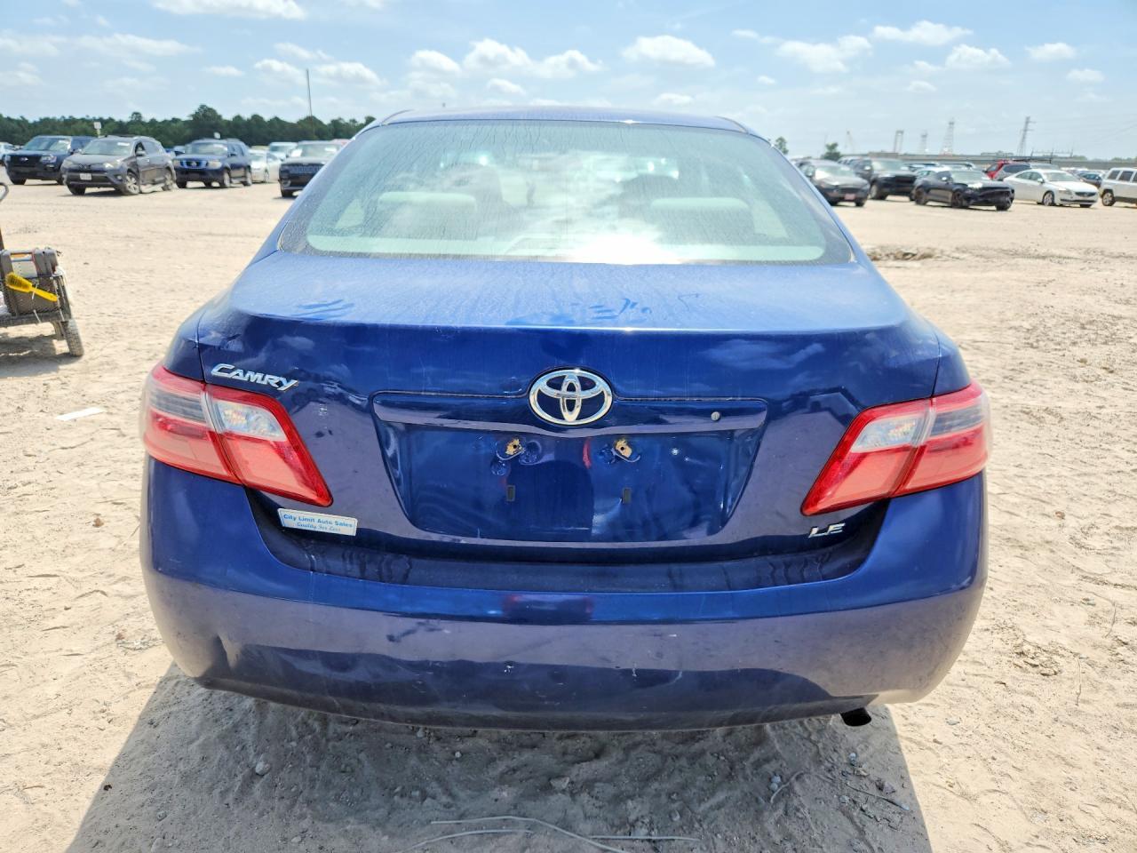2009 Toyota Camry Le - Фото 6