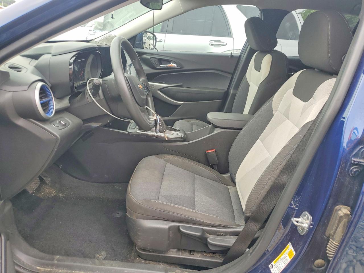 2024 Chevrolet Trax Ls - Image 7