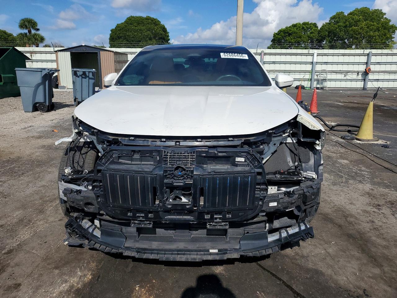 2023 BMW 740 I - Image 5