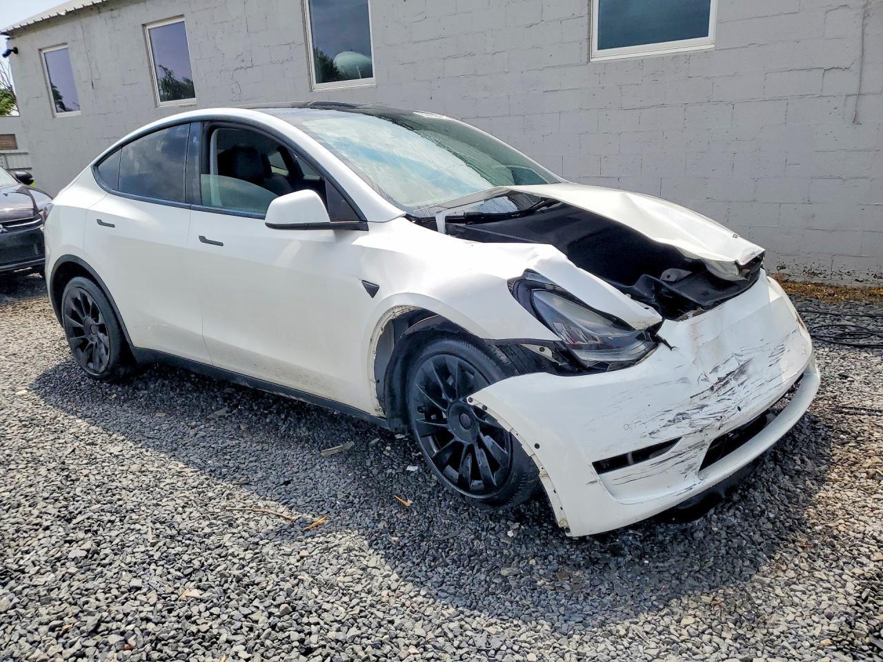 2021 Tesla Model Y - Image 4