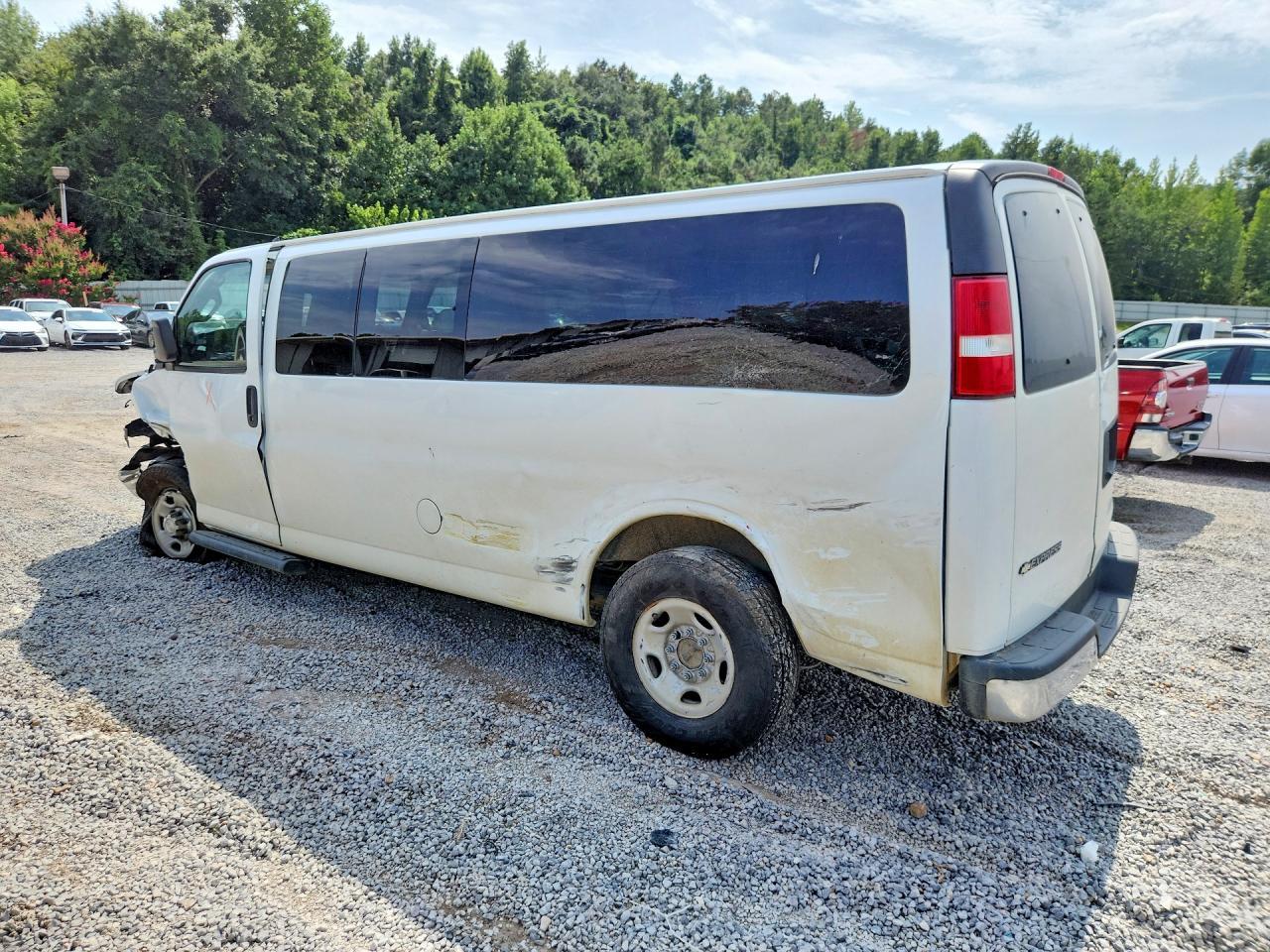 2018 Chevrolet Express G3500 Lt - Фото 2