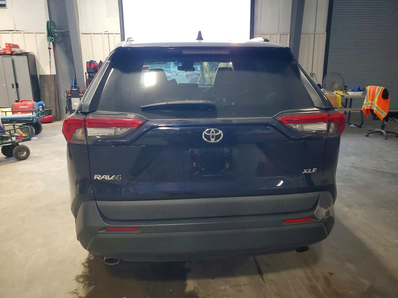 2021 Toyota Rav4 - Image 6