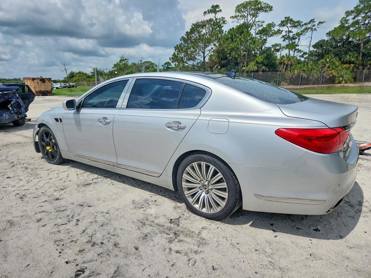 2015 Kia K900 Premium - Фото 2