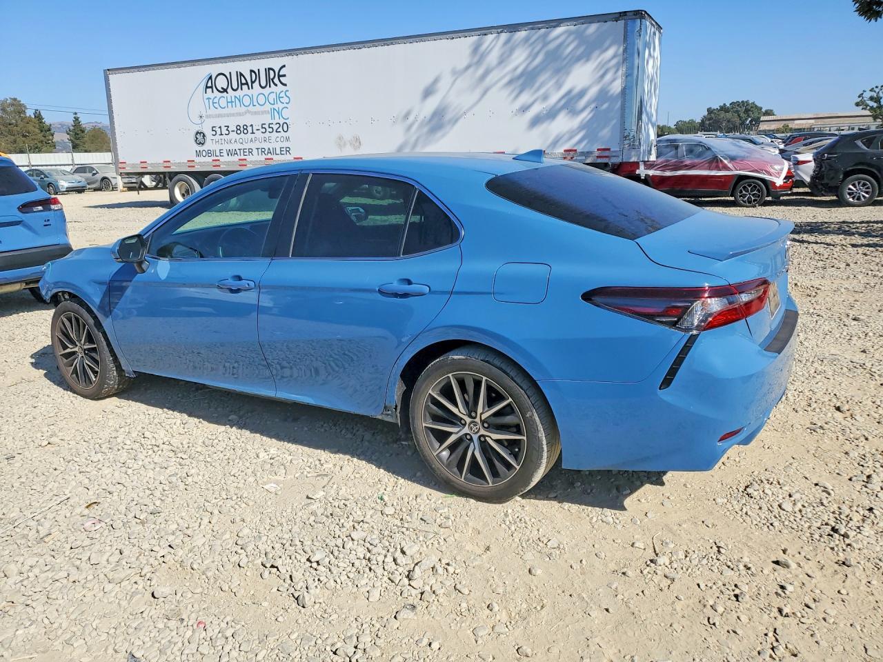 2023 Toyota Camry Se - Фото 2