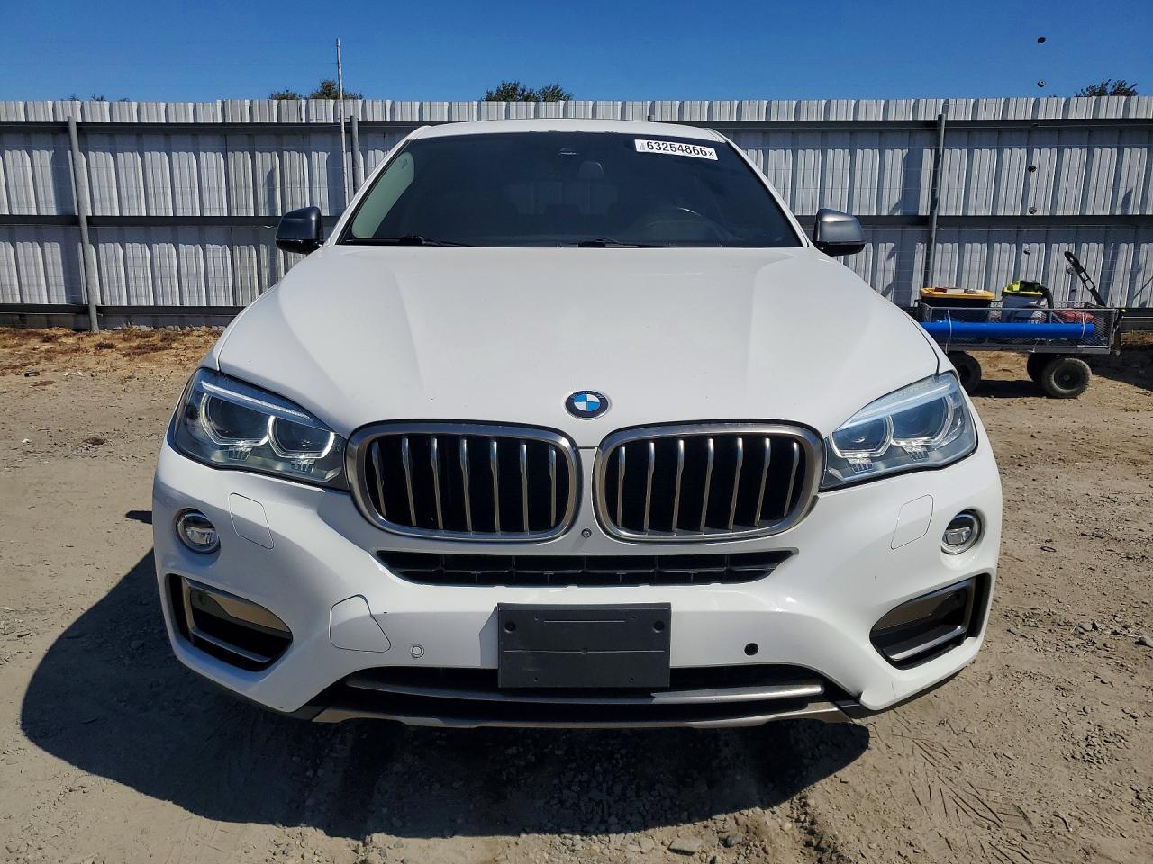 2016 BMW X6 xDrive50I - Фото 5