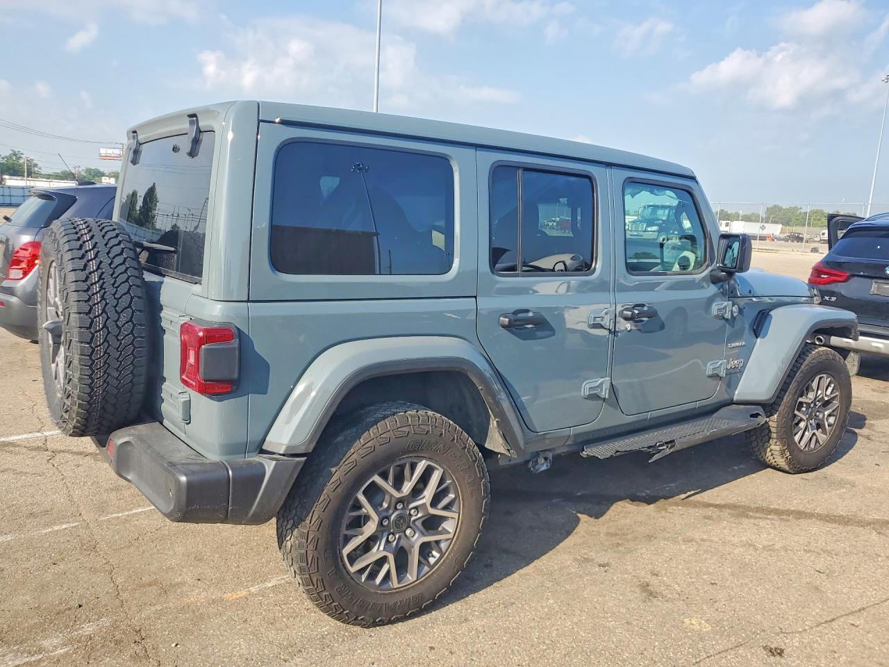 2024 Jeep Wrangler Sahara - Image 3