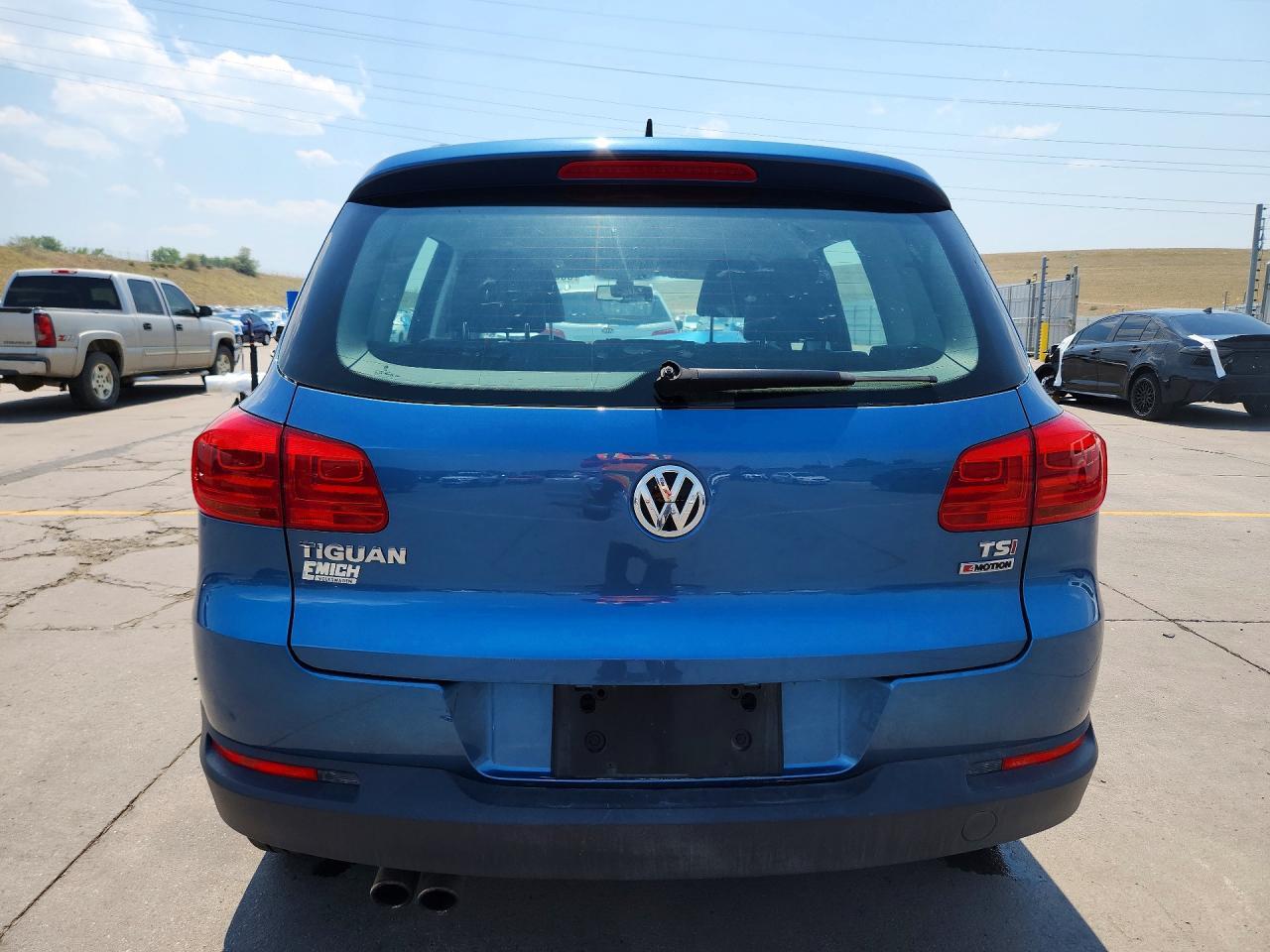 2017 Volkswagen Tiguan S - Image 6