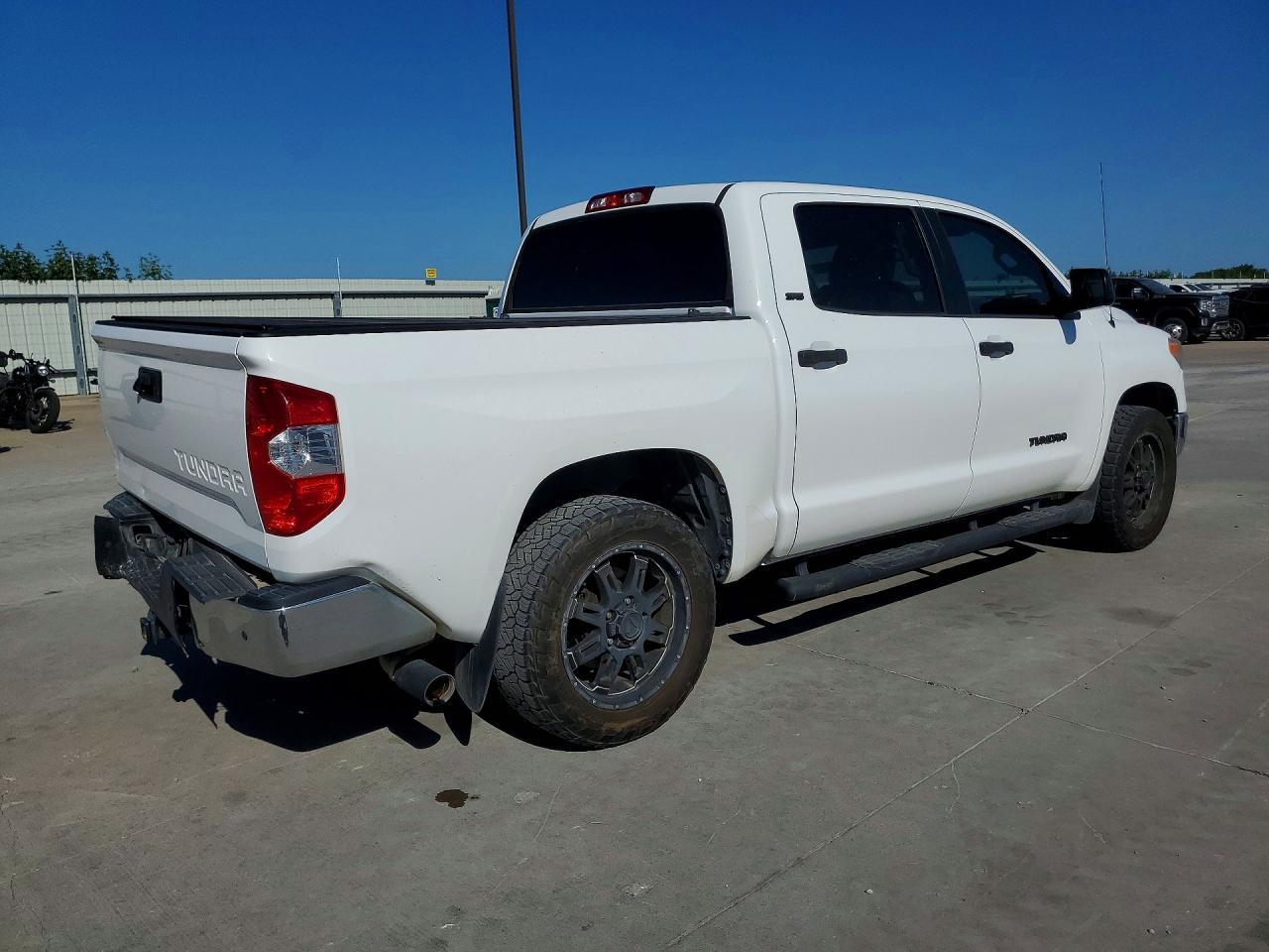 2017 Toyota Tundra Crewmax Sr5 - Фото 3