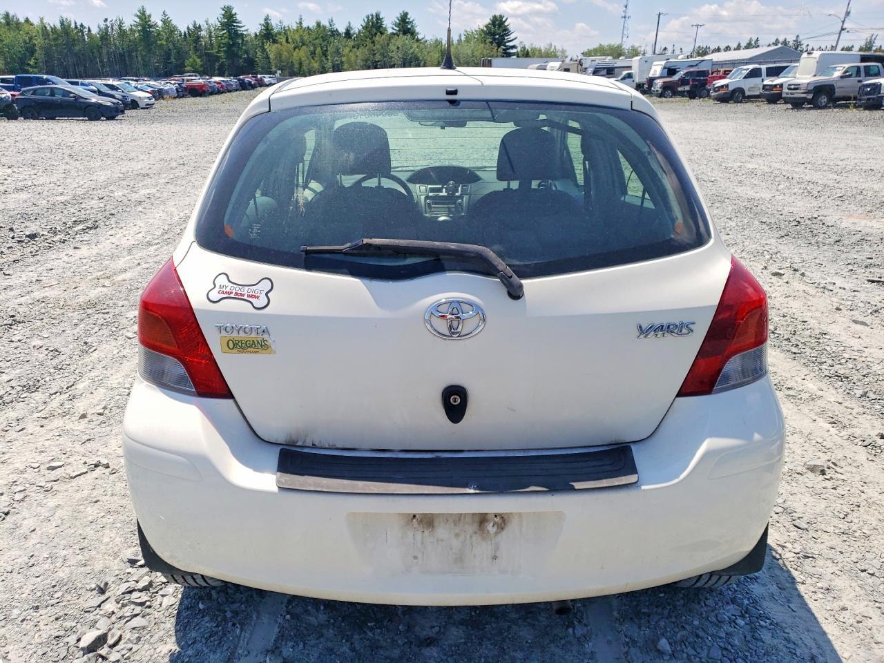 2010 Toyota Yaris Base - Фото 6