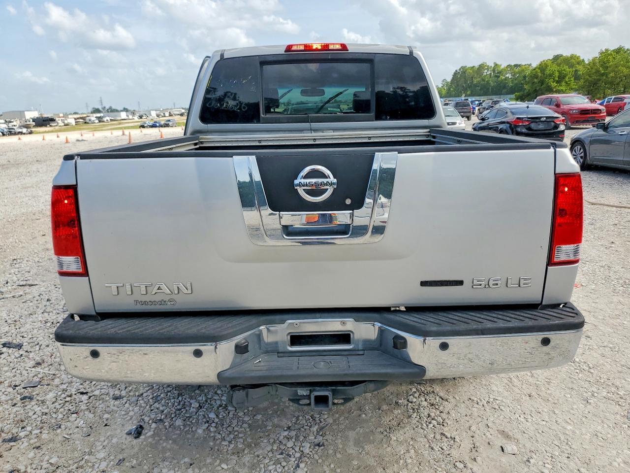 2009 Nissan Titan Xe - Image 6