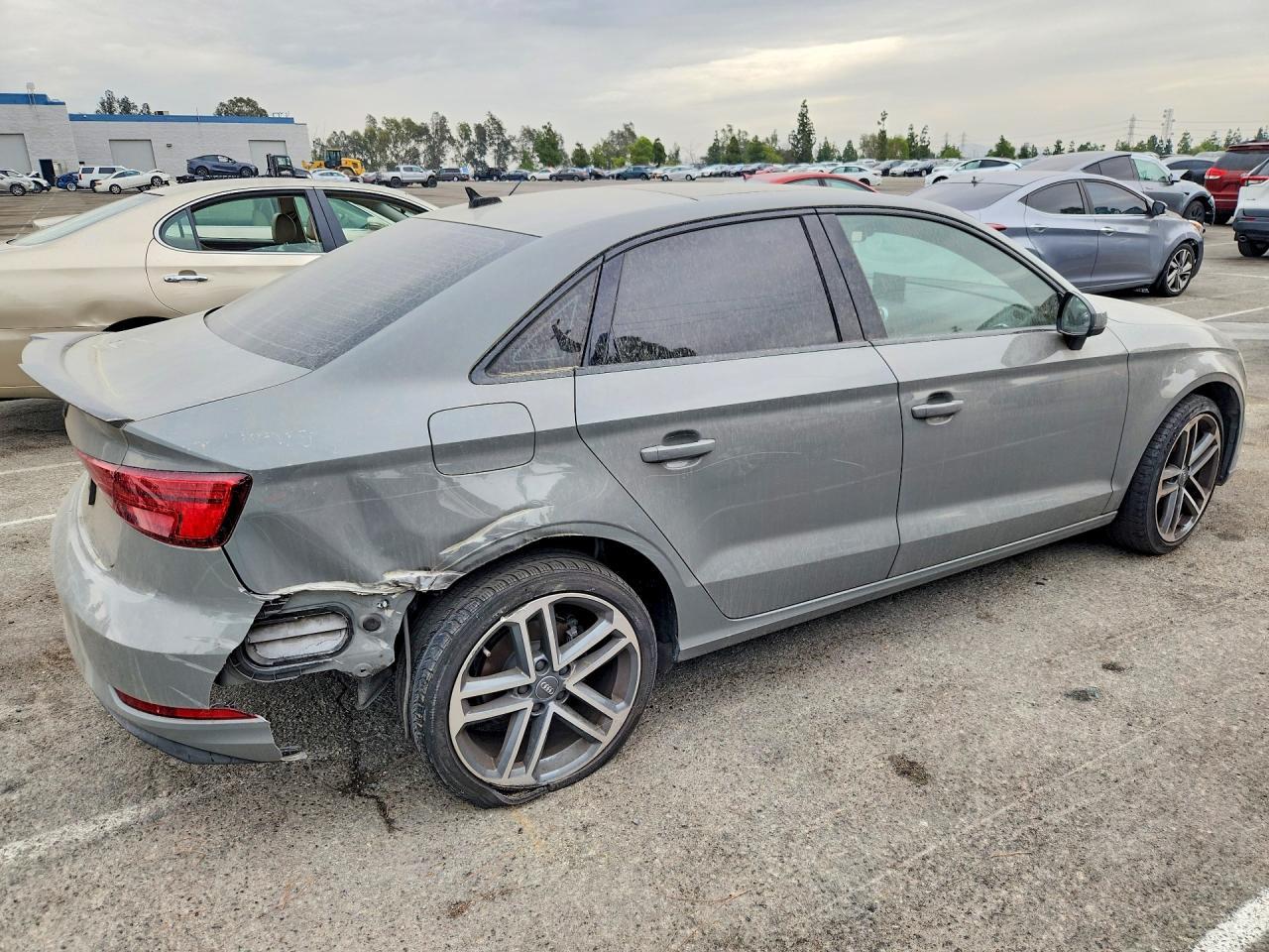 2020 Audi A3 Premium - Фото 3
