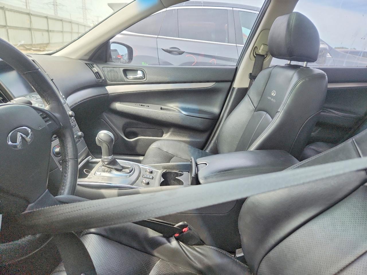 2013 Infiniti G37 Sedan X - Image 7
