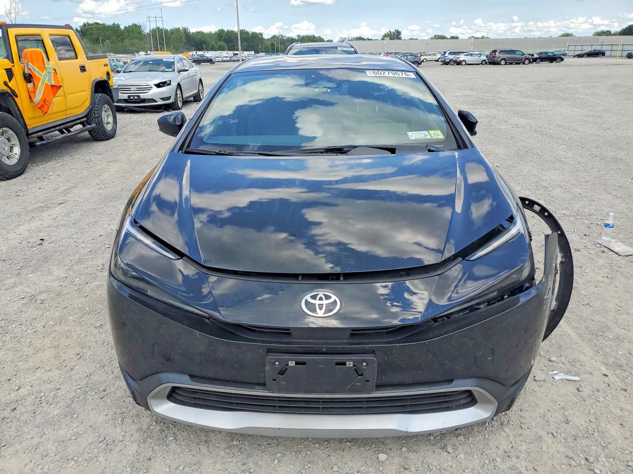 2025 Toyota Prius Plug-In Hybrid Se - Image 5