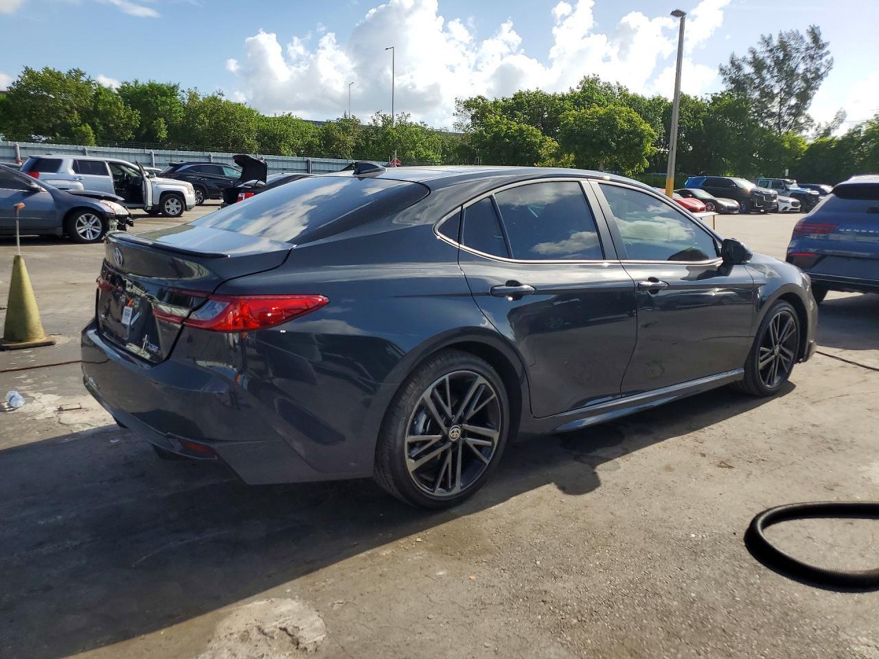 2026 Toyota Camry Xse - Image 3