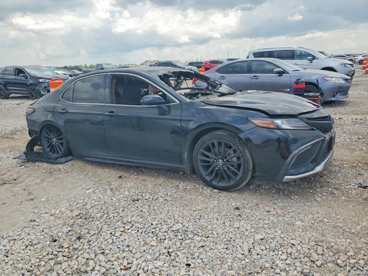 2022 Toyota Camry Xse - Фото 4