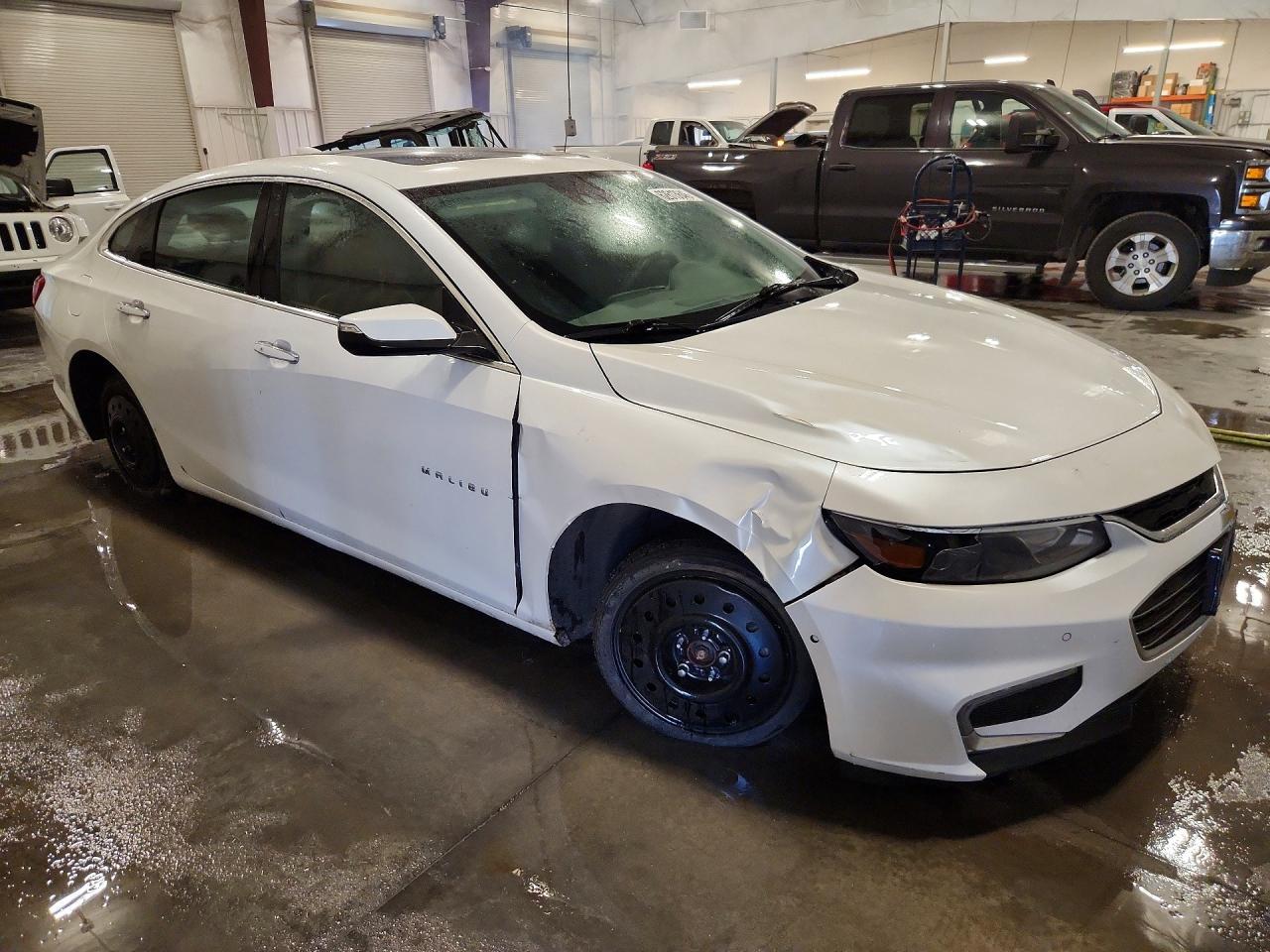 2016 Chevrolet Malibu Premier - Image 4