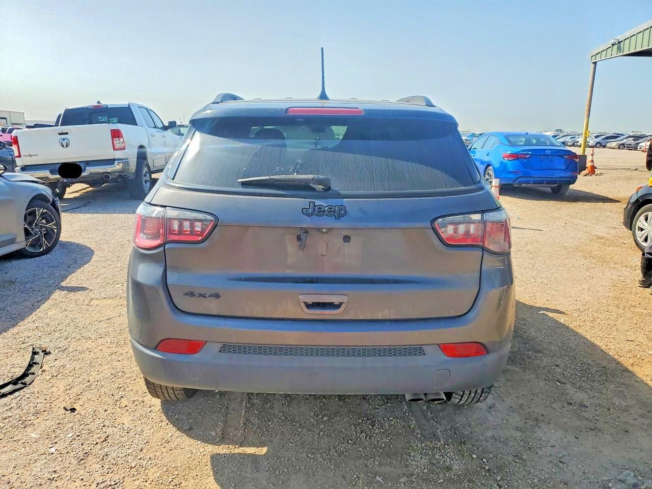 2020 Jeep Compass Latitude - Фото 6