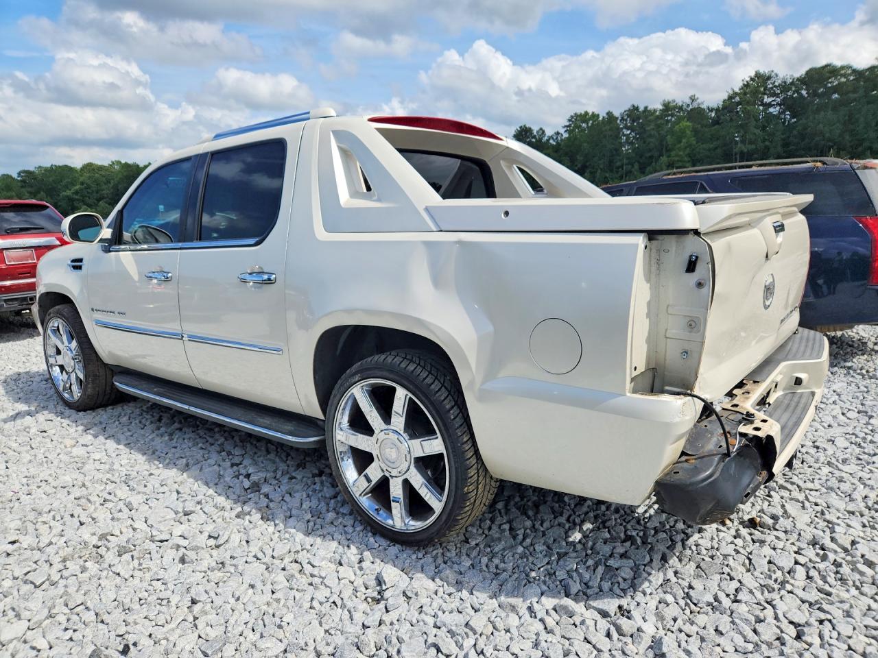 2007 Cadillac Escalade Ext - Image 2
