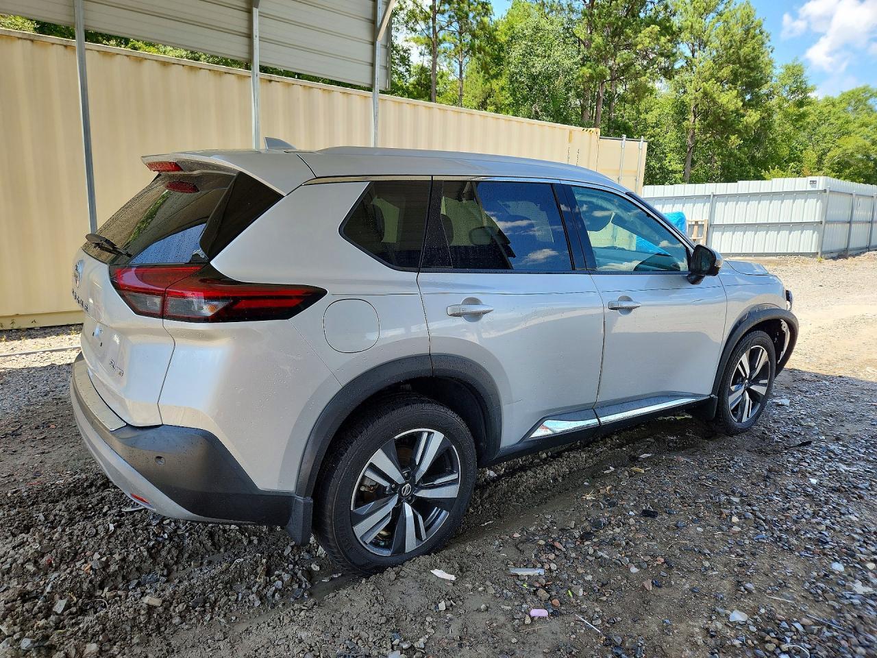 2021 Nissan Rogue Sl - Image 3