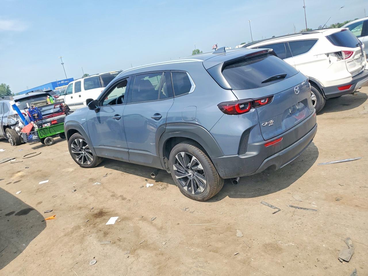 2025 Mazda Cx-50 Premium Plus - Image 2