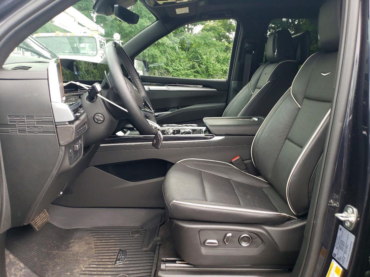 2025 Cadillac Escalade Esv Sport - Image 7