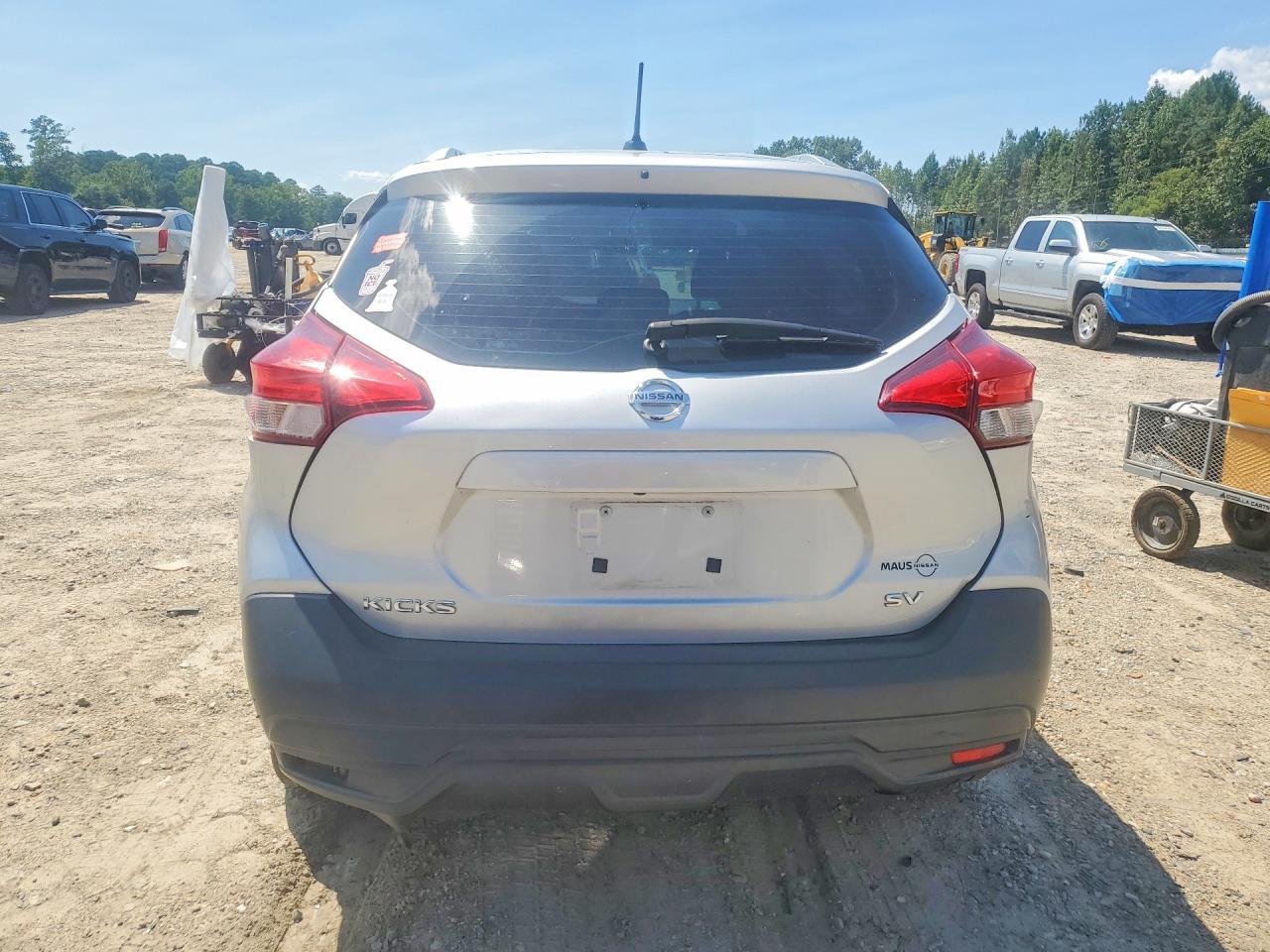 2018 Nissan Kicks Sv - Image 6