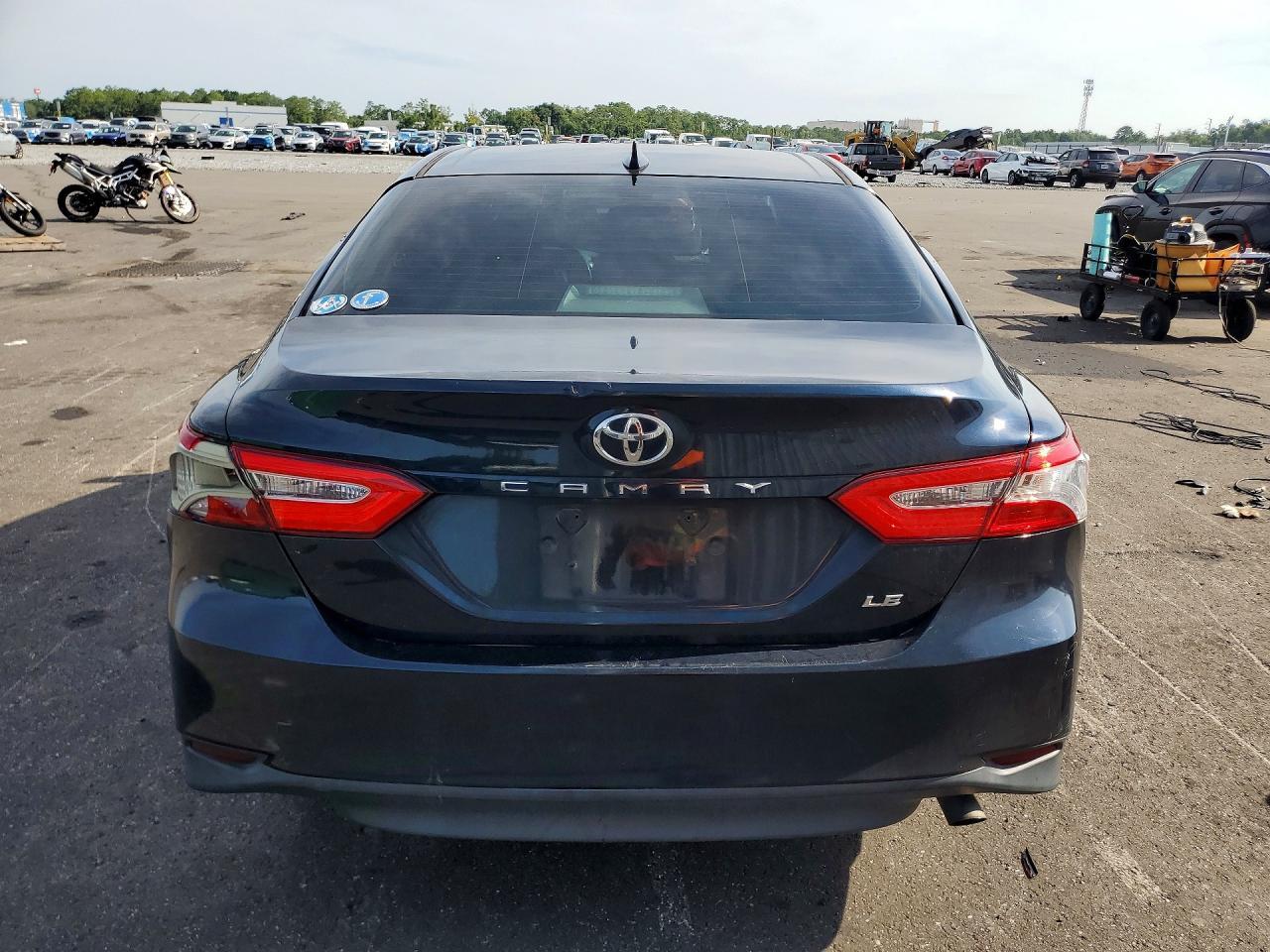2019 Toyota Camry Le - Фото 6