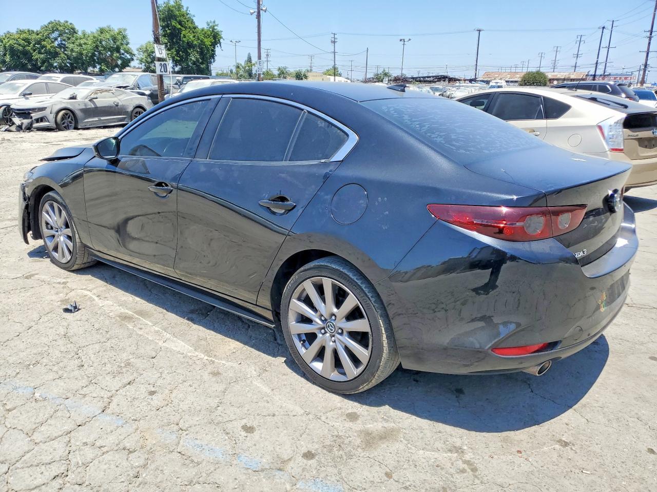 2019 Mazda 3 Preferred - Image 2