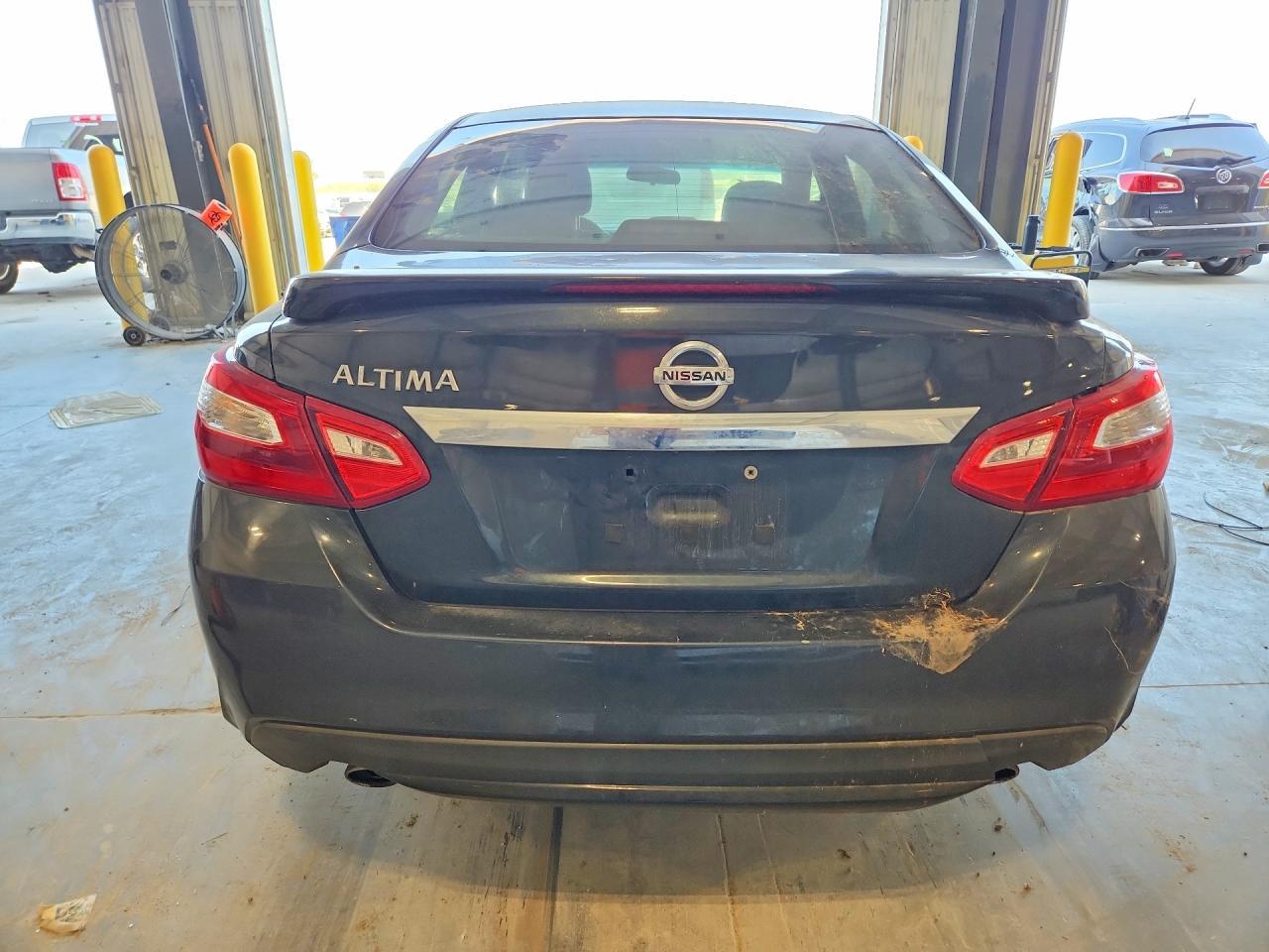 2016 Nissan Altima 2.5 S - Фото 6