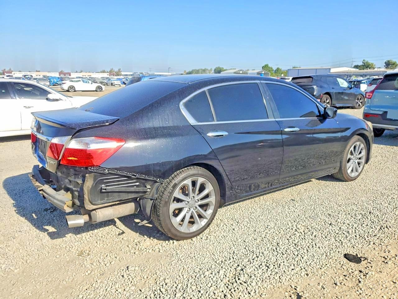 2015 Honda Accord Sport - Image 3
