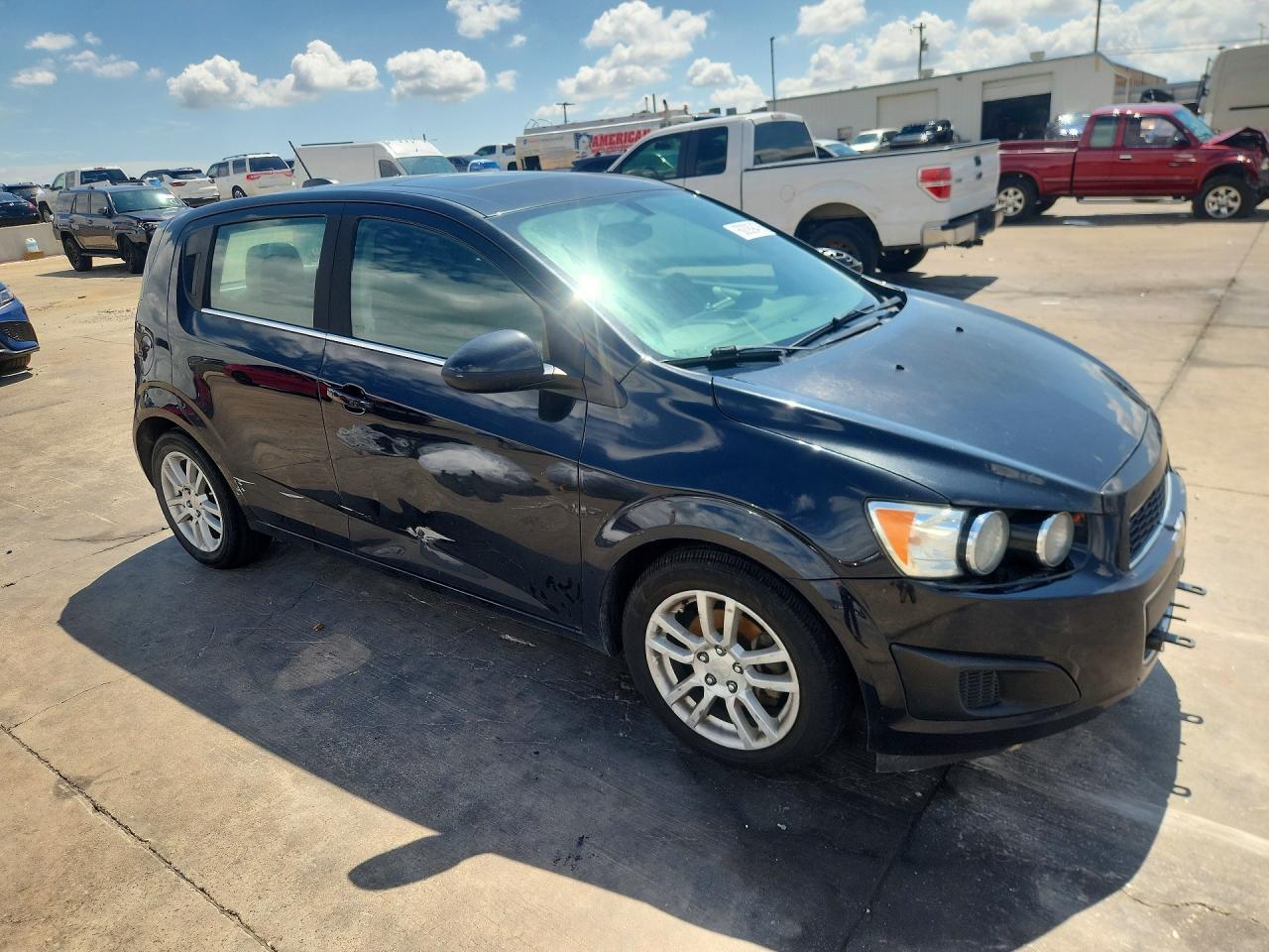 2015 Chevrolet Sonic Lt - Фото 4
