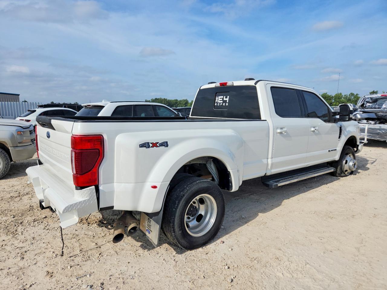2021 Ford F350 Super Duty - Image 3