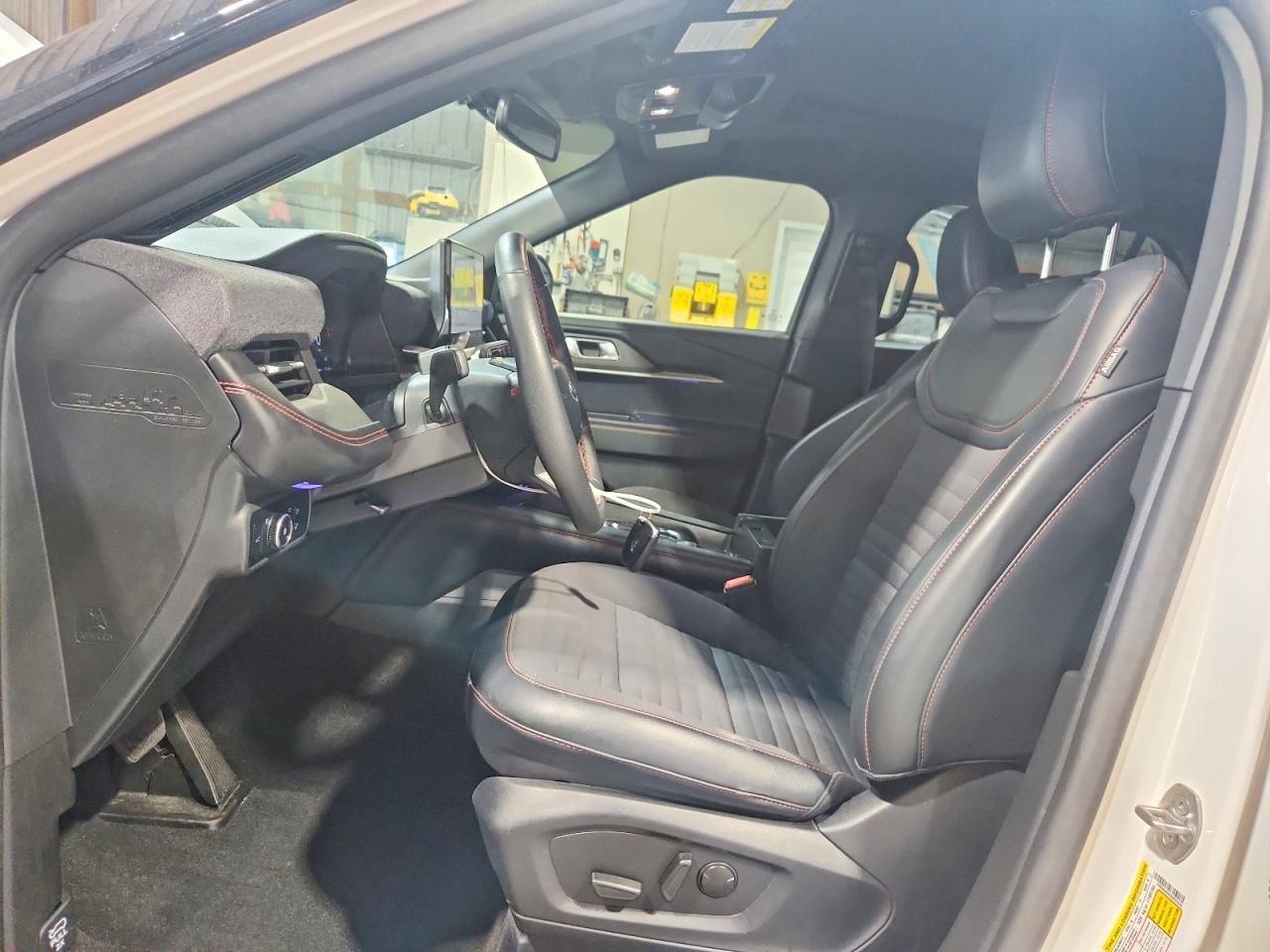 2025 Ford Explorer St-Line - Фото 7