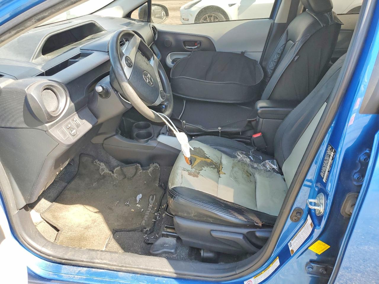 2013 Toyota Prius C Three - Image 7