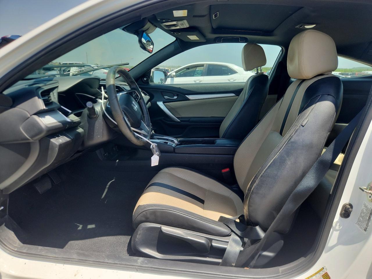 2016 Honda Civic Touring - Image 7