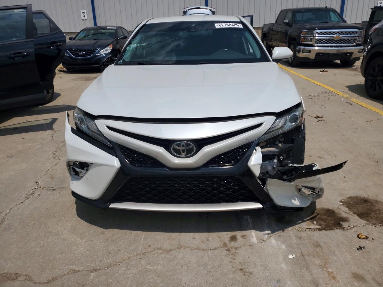 2019 Toyota Camry Xse - Image 5