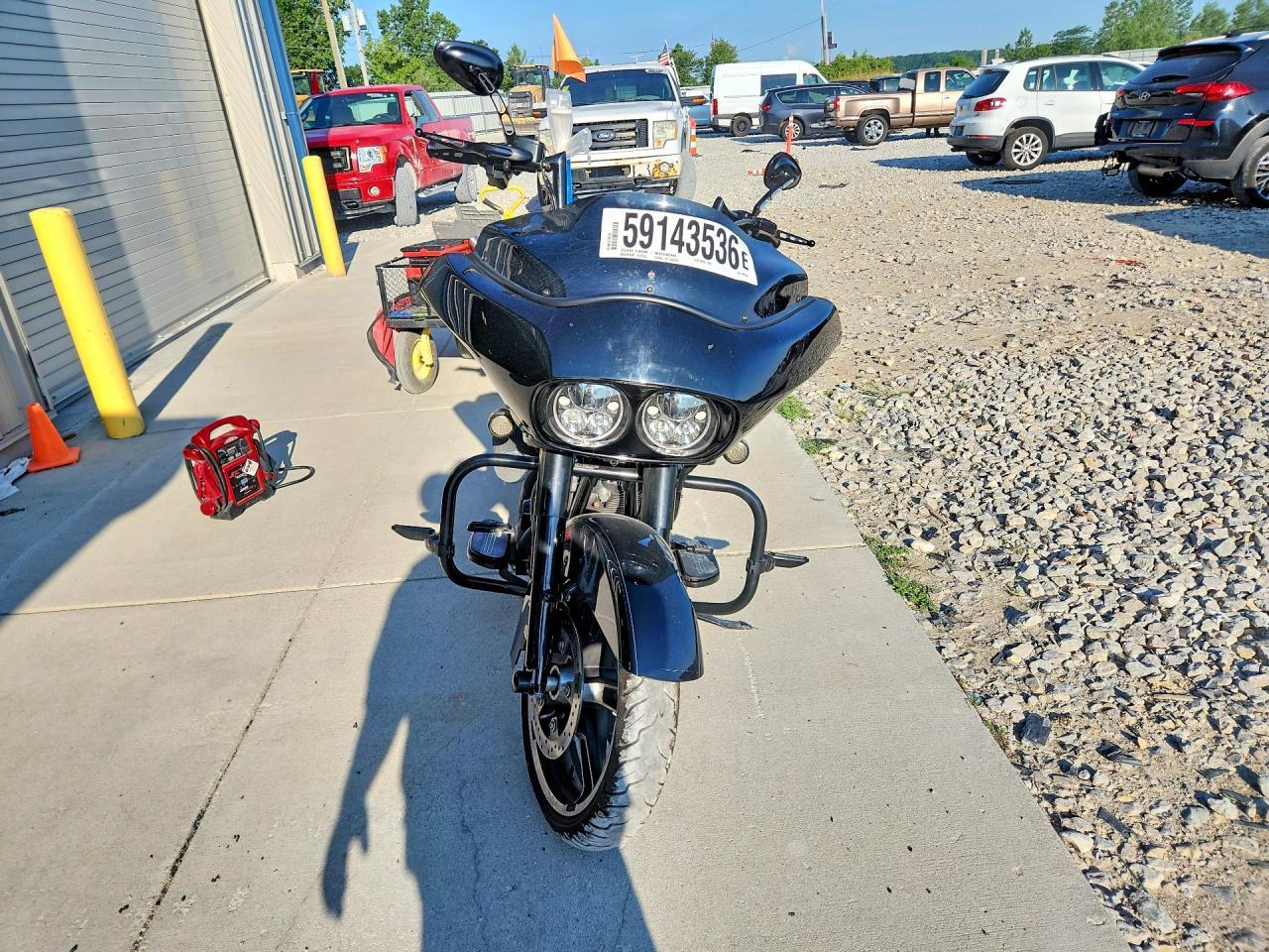2012 Harley-Davidson Fltrx Road Glide Custom - Image 2