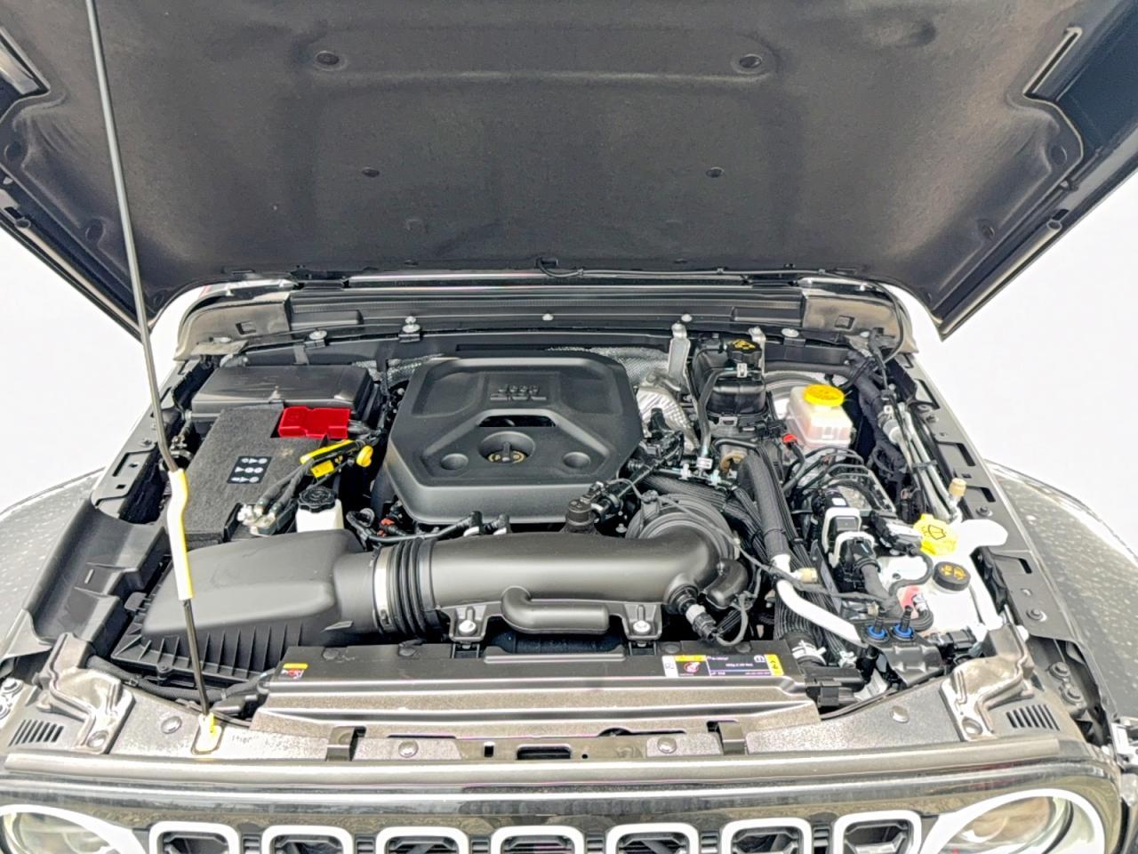 2025 Jeep Wrangler Sahara - Image 7
