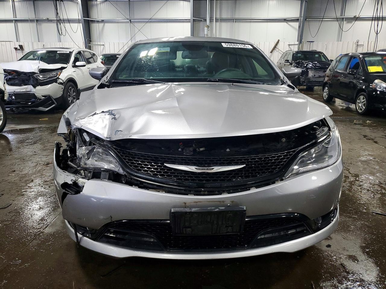 2015 Chrysler 200 S - Image 5