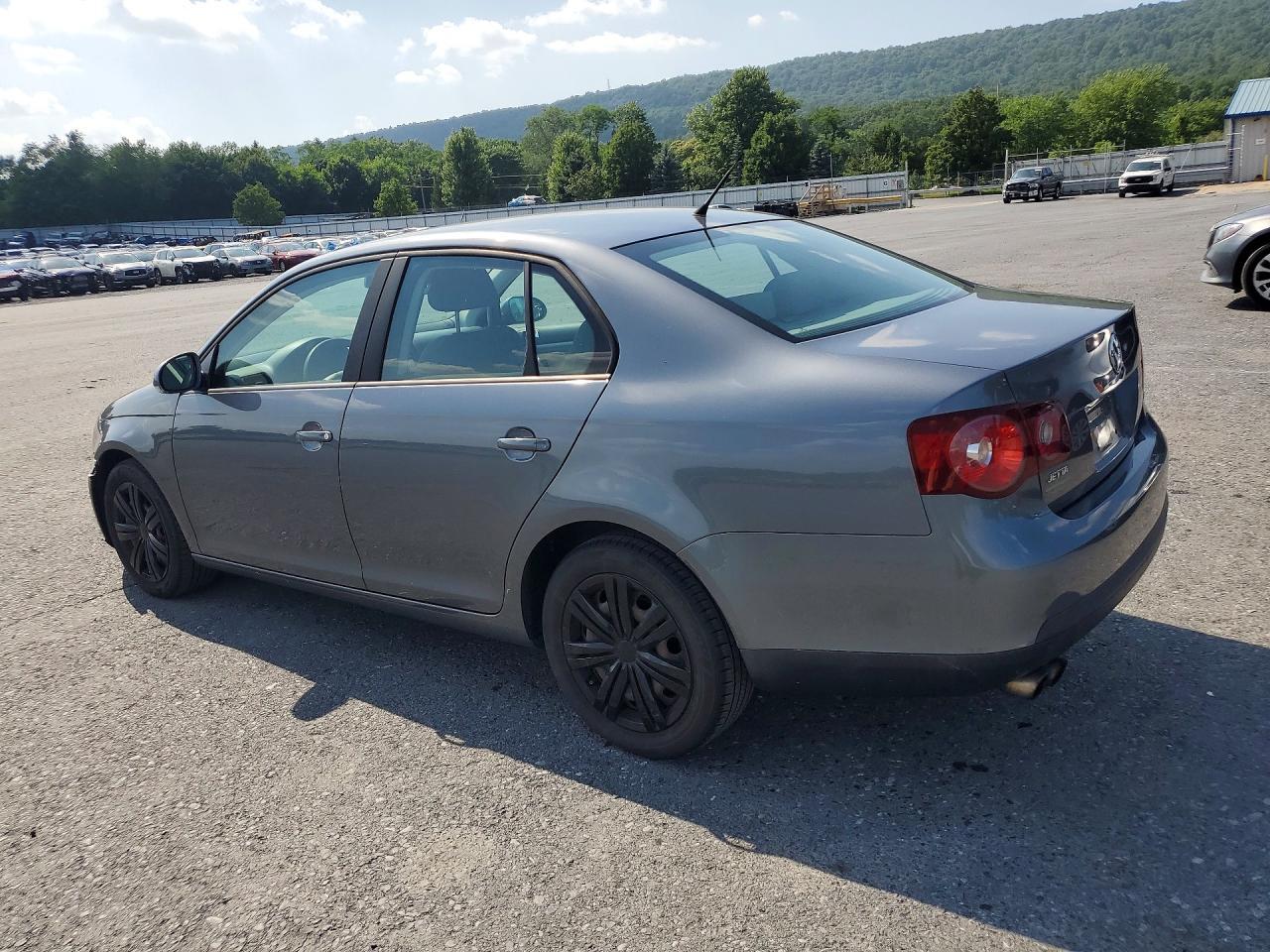 2008 Volkswagen Jetta S - Image 2